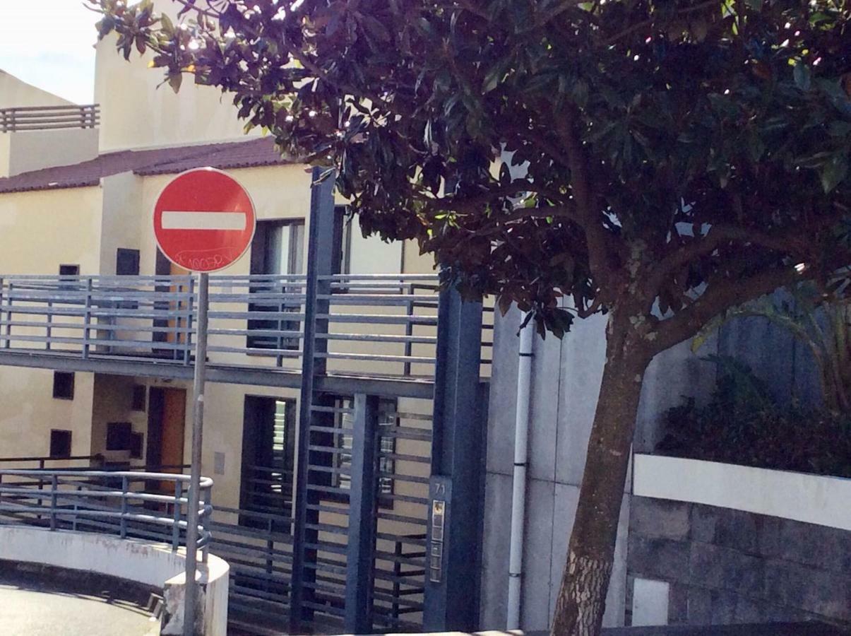 Apartamento Central Antero De Quental Ponta Delgada  Bagian luar foto